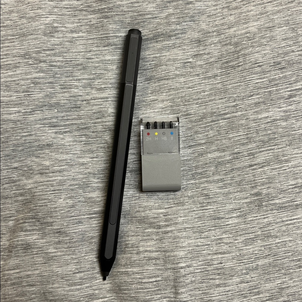 Brand new Microsoft Surface 2nd generation Pen - Picture 4 of 4